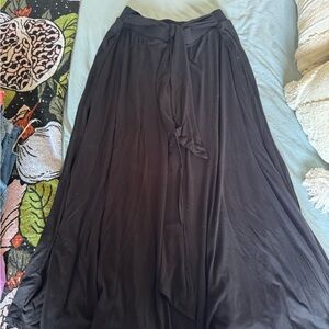 Maxi Ava & Viv Skirt with Pockets!